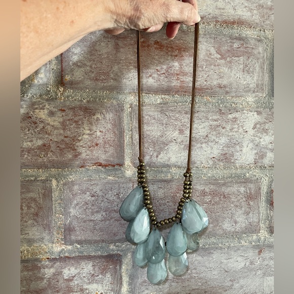 Statement necklace large teardrop teal beads brass color beads leather strap - Picture 6 of 8